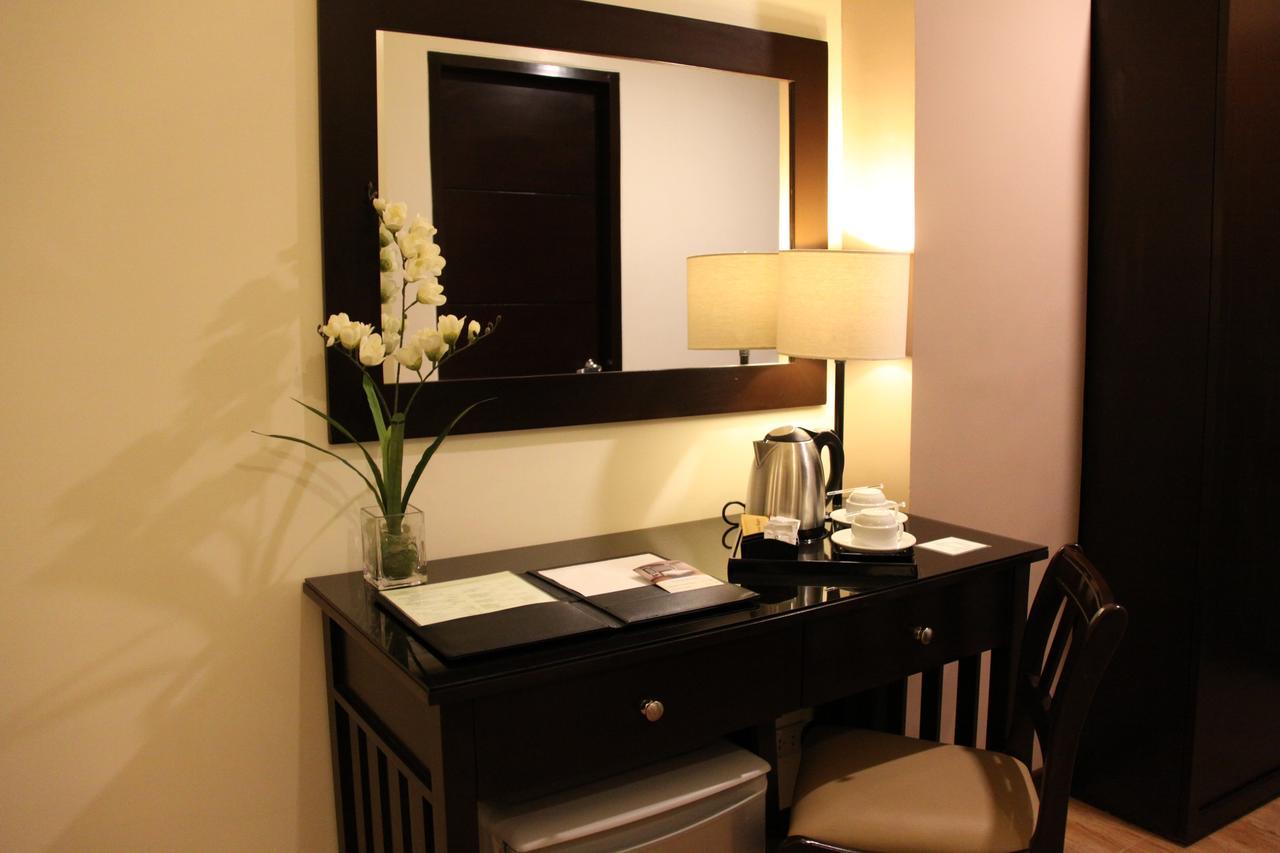 Prime City Resort Hotel Angeles Ngoại thất bức ảnh